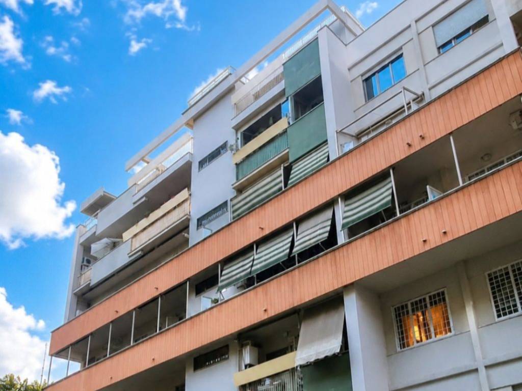 appartamento in vendita a Roma in zona EUR