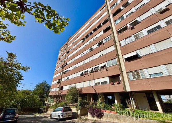 appartamento in vendita a Roma in zona EUR
