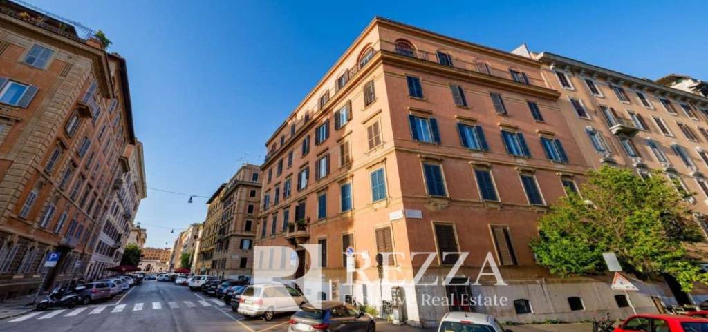 negozio in vendita a Roma in zona Rione Borgo
