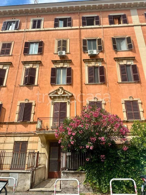 appartamento in vendita a Roma in zona Tuscolano