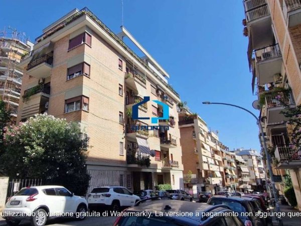 locale commerciale in vendita a Roma in zona Trionfale