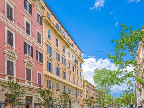 negozio in vendita a Roma in zona Rione Borgo