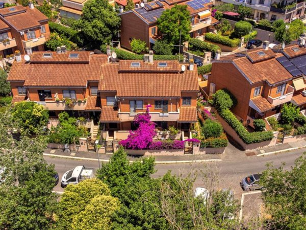 casa indipendente in vendita a Roma in zona La Pisana