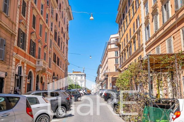 appartamento in vendita a Roma in zona Esquilino