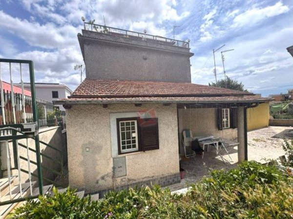 appartamento in vendita a Roma in zona Finocchio