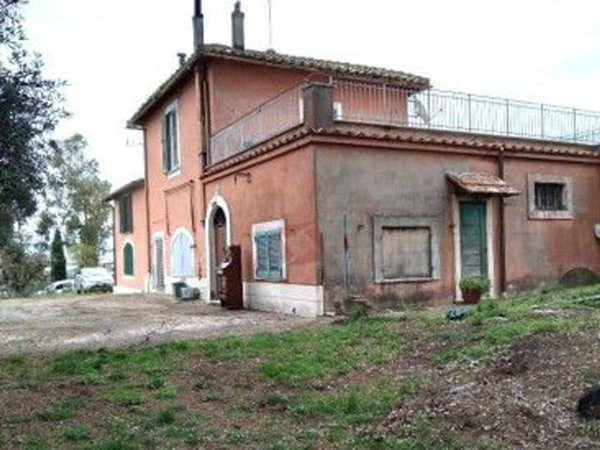 casa indipendente in vendita a Roma in zona Finocchio