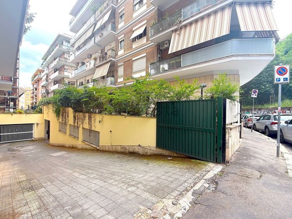 locale di sgombero in vendita a Roma