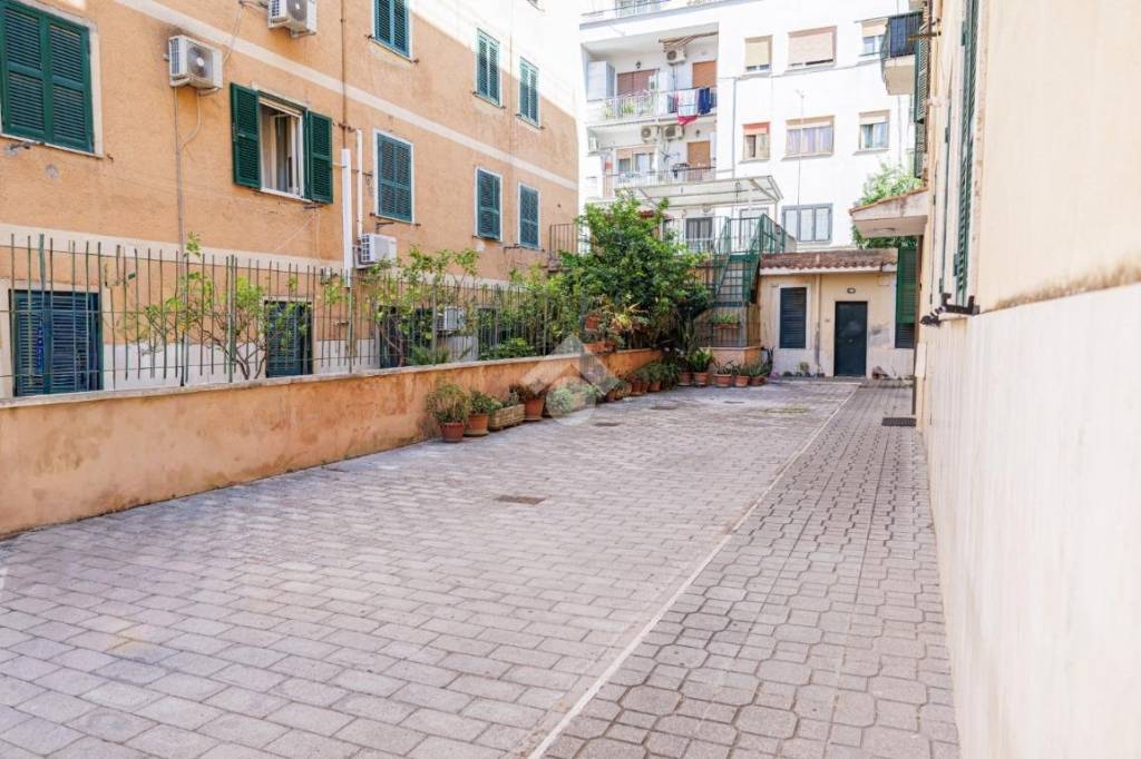 appartamento in vendita a Roma in zona Alessandrino
