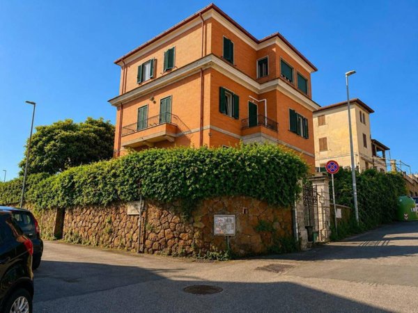 appartamento in vendita a Roma in zona Vitinia
