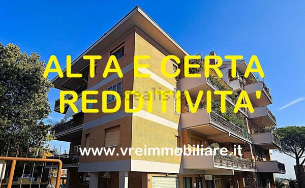 casa semindipendente in vendita a Roma in zona Tomba di Nerone