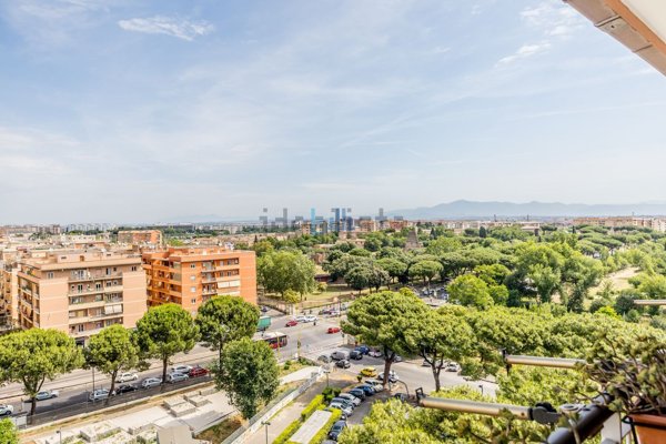 appartamento in vendita a Roma in zona Prenestino-Labicano
