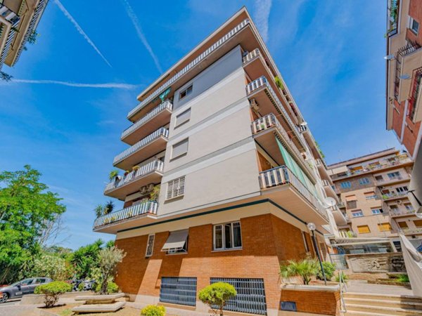 appartamento in vendita a Roma in zona Gianicolense