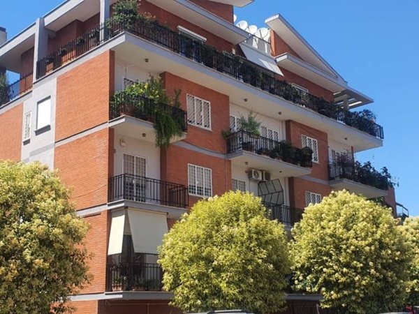 appartamento in vendita a Roma in zona Gianicolense