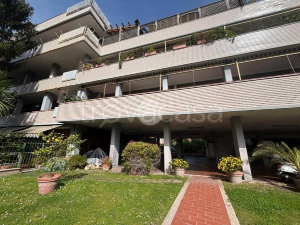 appartamento in vendita a Roma in zona Gianicolense