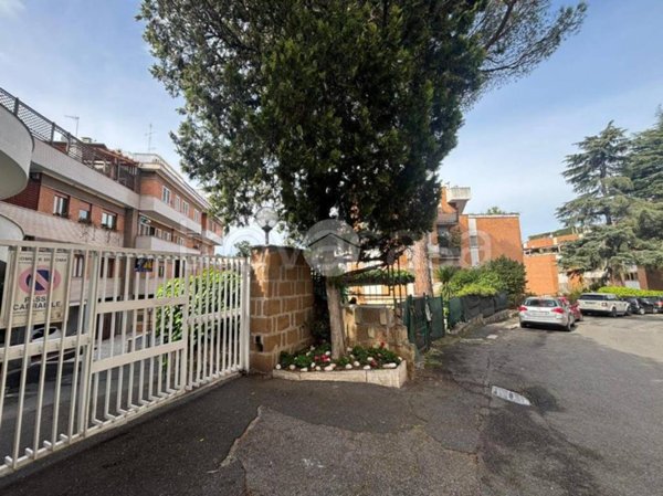 appartamento in vendita a Roma in zona Gianicolense