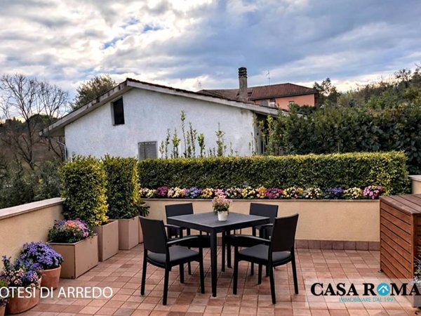 appartamento in vendita a Roma in zona Valle Muricana