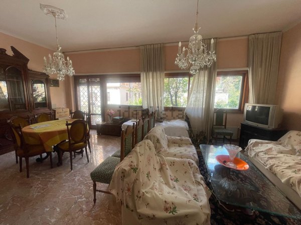 appartamento in vendita a Roma in zona Appio Latino