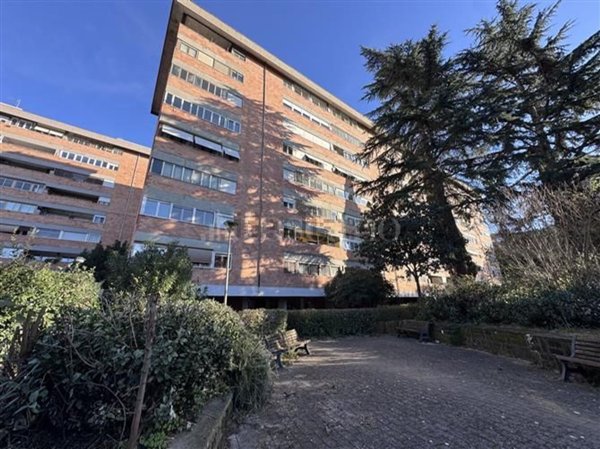 appartamento in vendita a Roma in zona Spinaceto