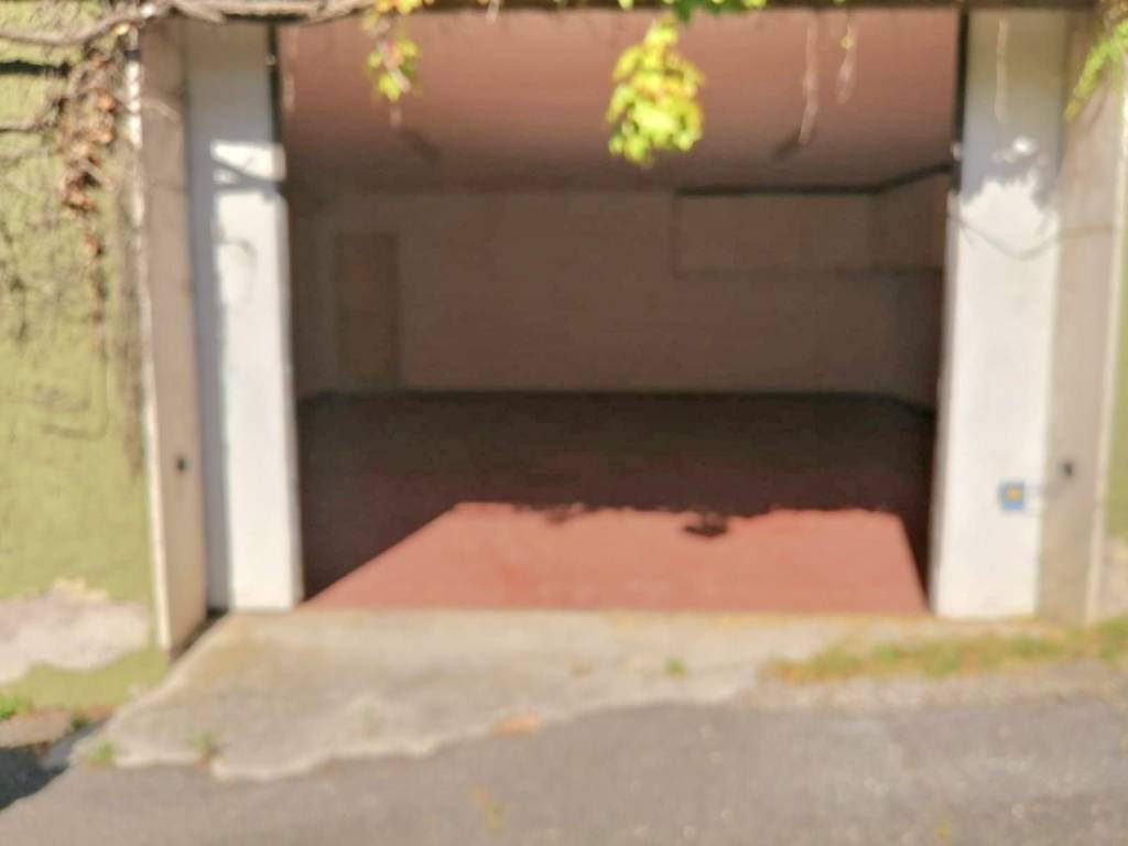 casa indipendente in vendita a Roma in zona Massimina/Casal Lumbroso