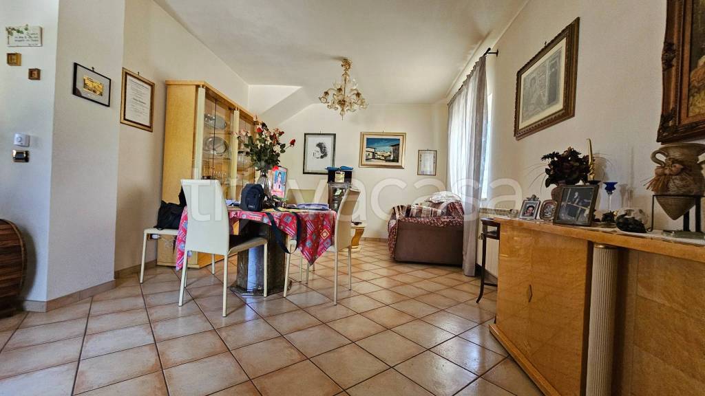casa indipendente in vendita a Roma in zona Infernetto