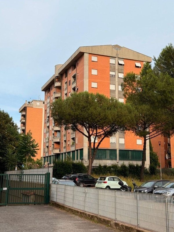 appartamento in vendita a Roma in zona Cinecittà