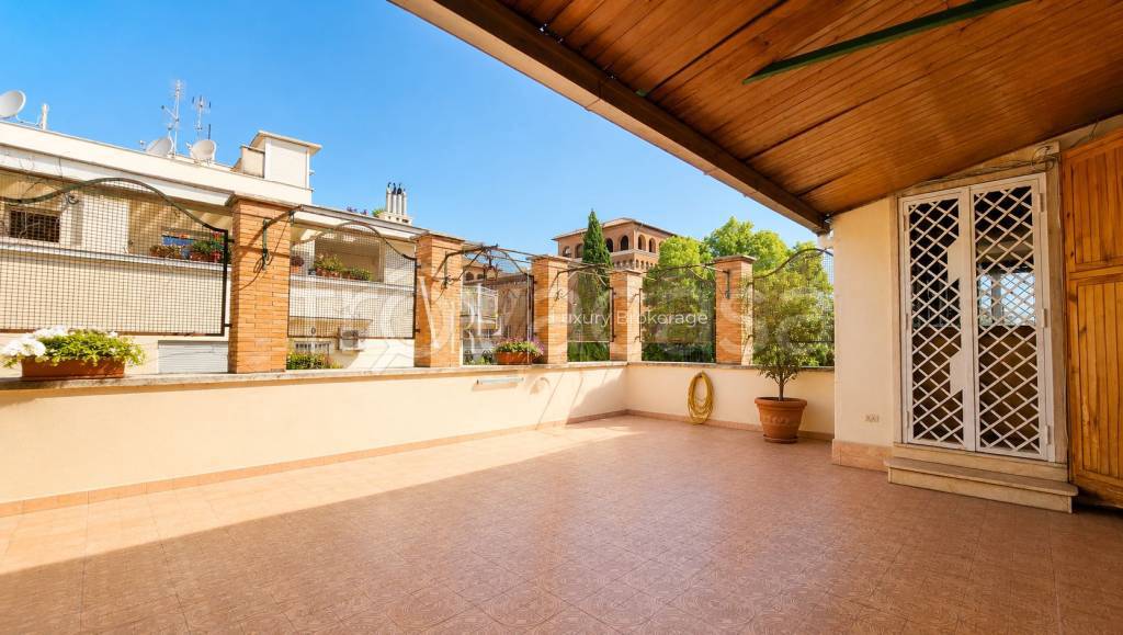 appartamento in vendita a Roma in zona Nomentano