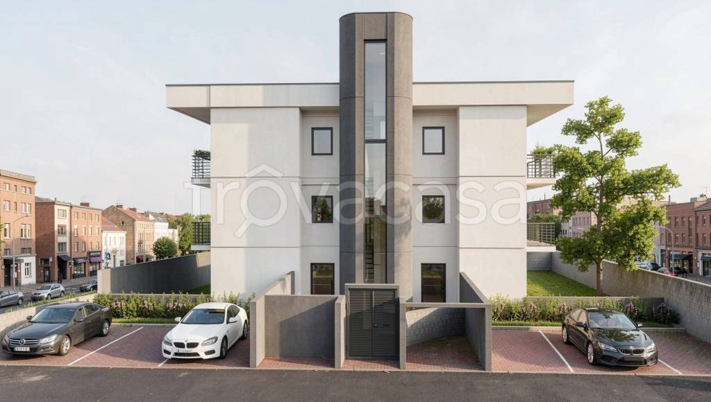 appartamento in vendita a Roma in zona Torre Angela
