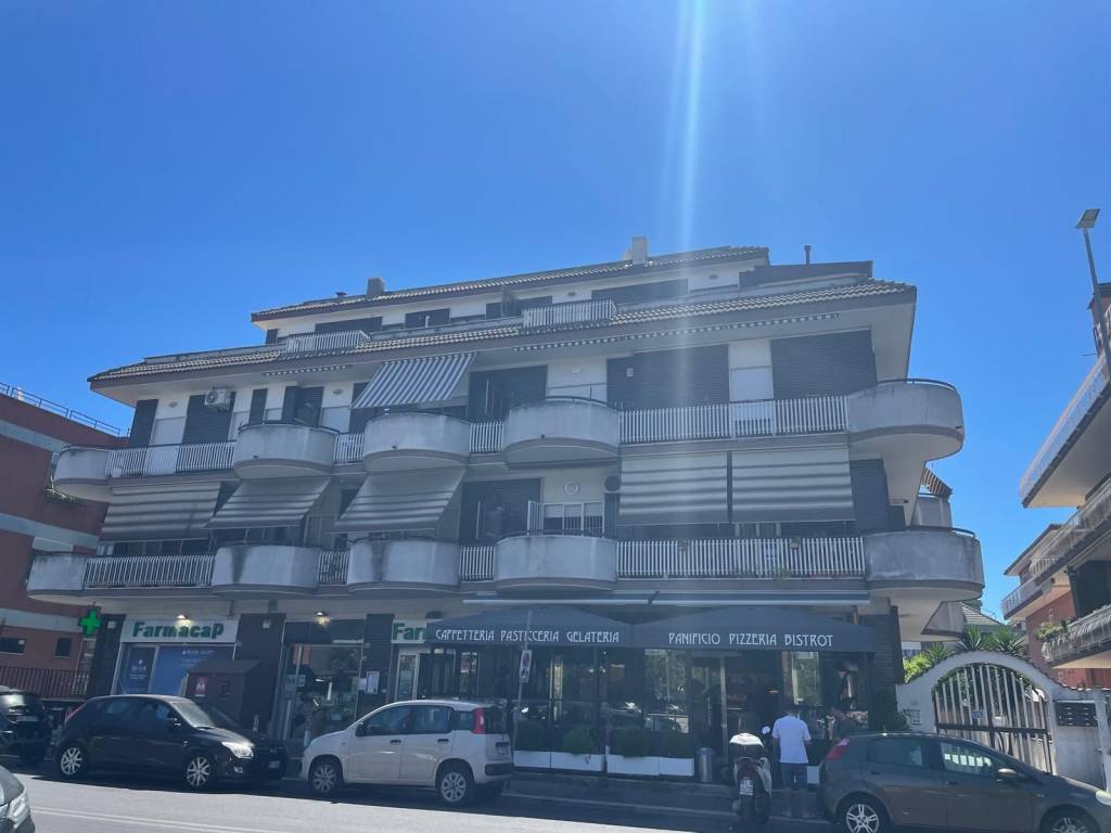 appartamento in vendita a Roma in zona Romanina