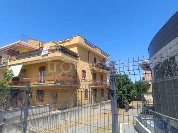 casa indipendente in vendita a Roma in zona Torre Gaia