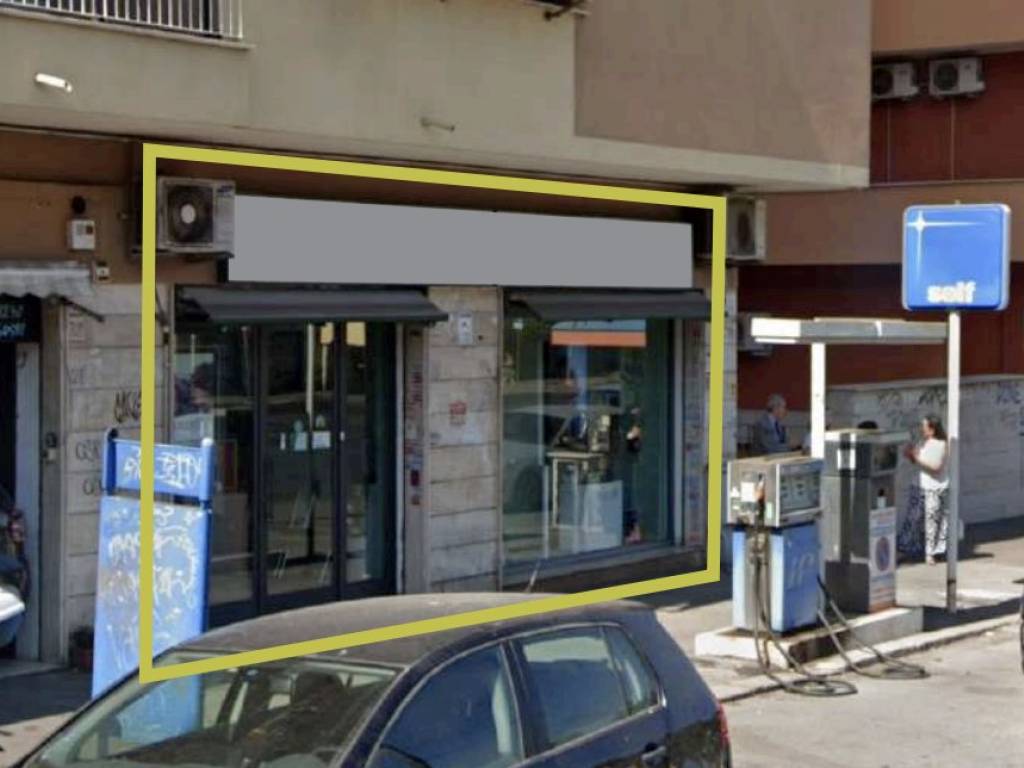 negozio in vendita a Roma in zona Prenestino-Centocelle