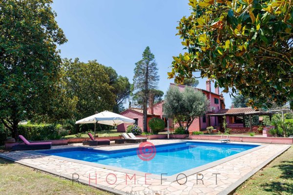 casa indipendente in vendita a Roma in zona Olgiata