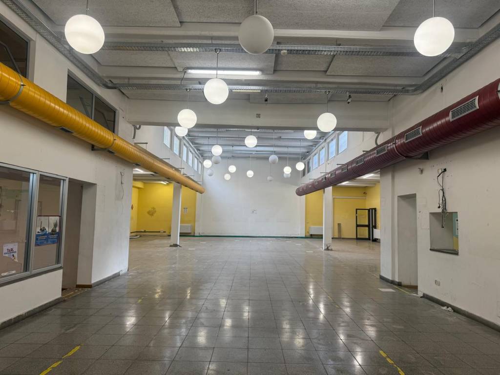 negozio in vendita a Roma in zona Celio