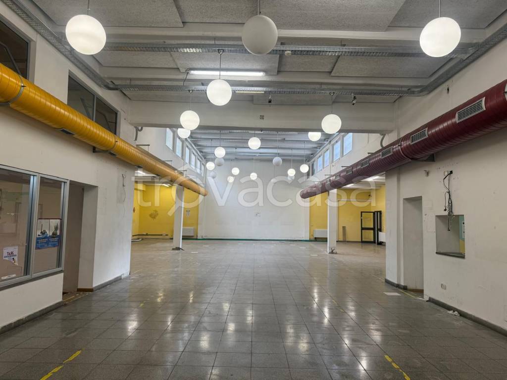 negozio in vendita a Roma in zona Celio