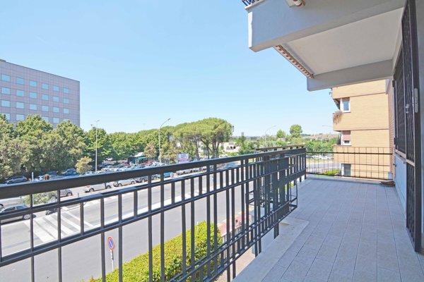 appartamento in vendita a Roma in zona EUR