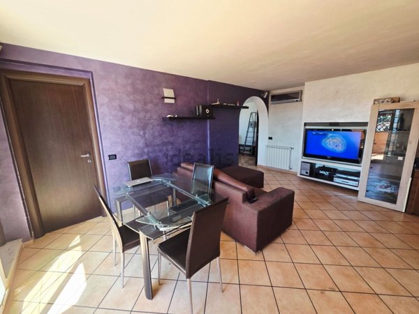 appartamento in vendita a Roma in zona Torre Angela