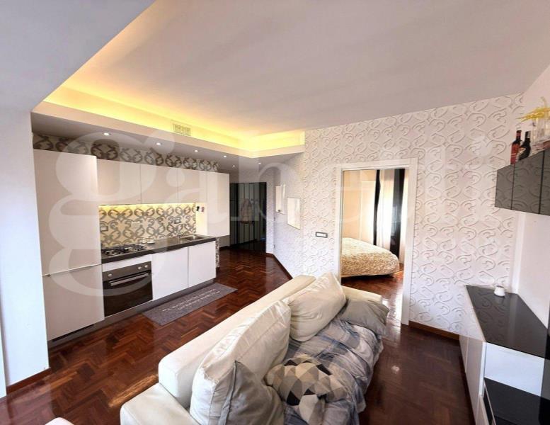 appartamento in vendita a Roma in zona EUR