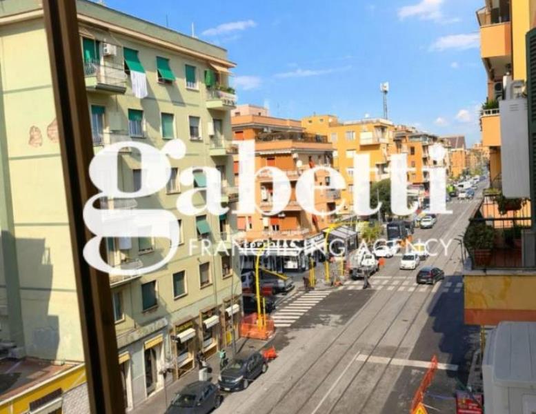 appartamento in vendita a Roma in zona Prenestino-Centocelle