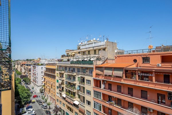 appartamento in vendita a Roma in zona Nomentano