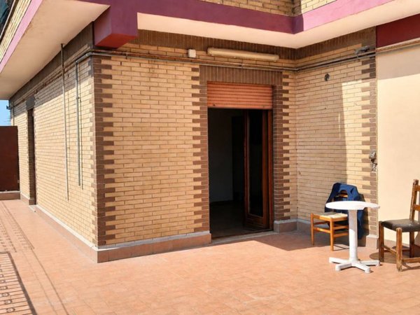 appartamento in vendita a Roma in zona Torre Angela