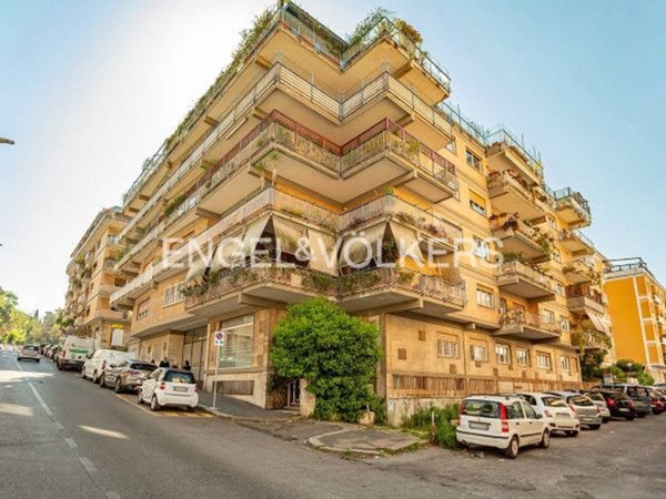 negozio in vendita a Roma in zona Aurelio