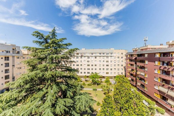 appartamento in vendita a Roma in zona Ardeatino