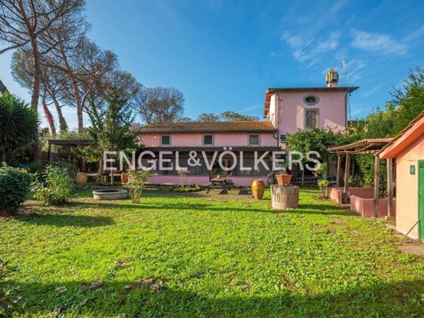 casa indipendente in vendita a Roma in zona Giuliano Dalmata