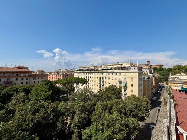appartamento in vendita a Roma in zona Testaccio