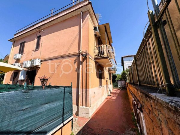 appartamento in vendita a Roma in zona Casal Morena