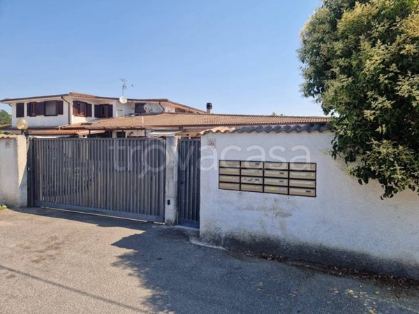 appartamento in vendita a Roma in zona Longarina