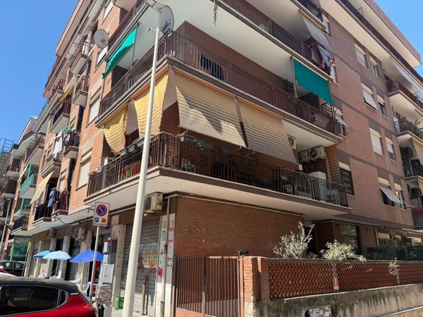 appartamento in vendita a Roma in zona Ostia