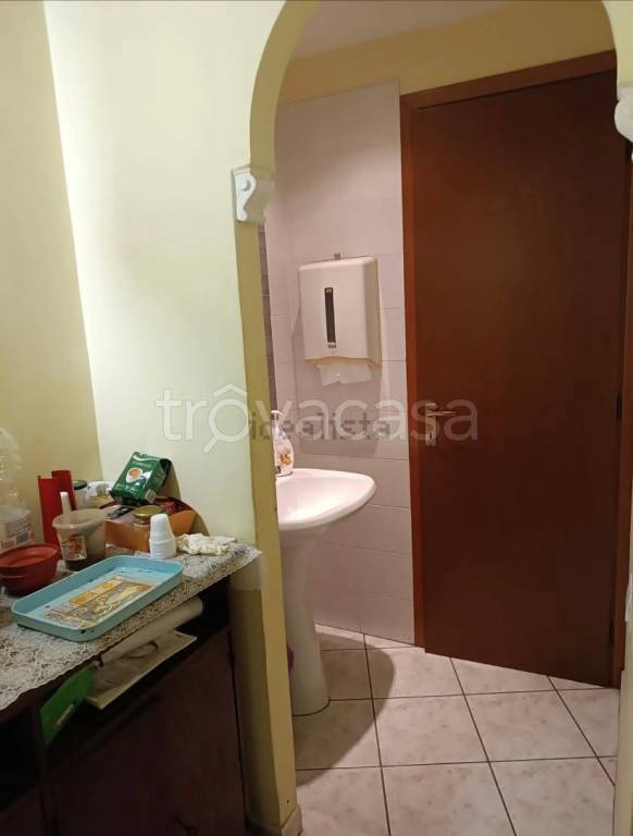 negozio in vendita a Roma in zona Prenestino-Centocelle