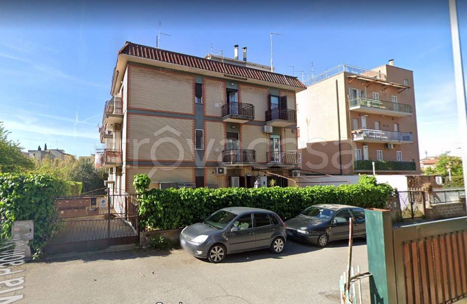 appartamento in vendita a Roma in zona Torre Maura