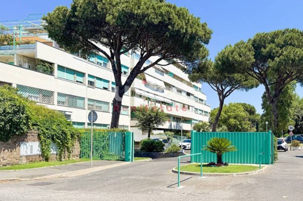 appartamento in vendita a Roma in zona Casal Palocco
