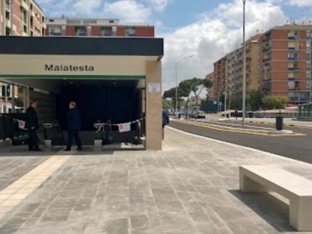 negozio in vendita a Roma in zona Tiburtino